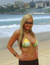 A hot slut posing at the Waikiki Image 5