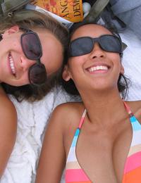 Bikini bitch flashing on the Matira Image 5