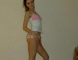 Amateur chicks posing for you in lingerie collection Image 1