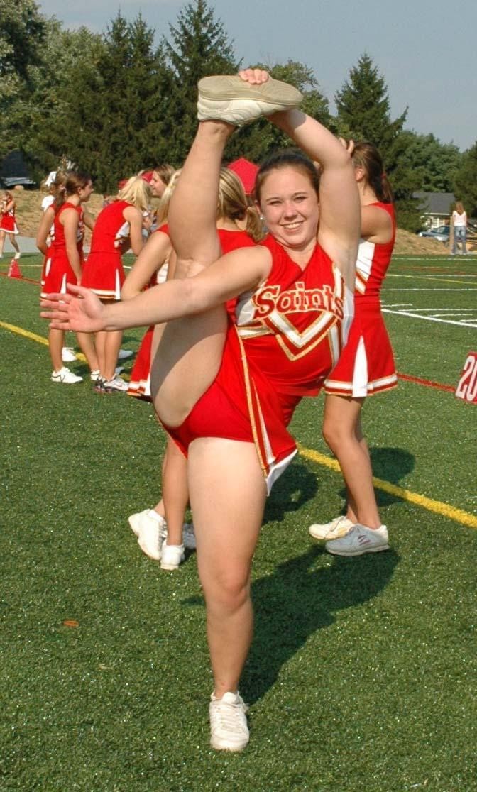 Cheerleaders Nipple Slips