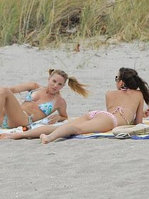 Japan Bikini Ass sample image